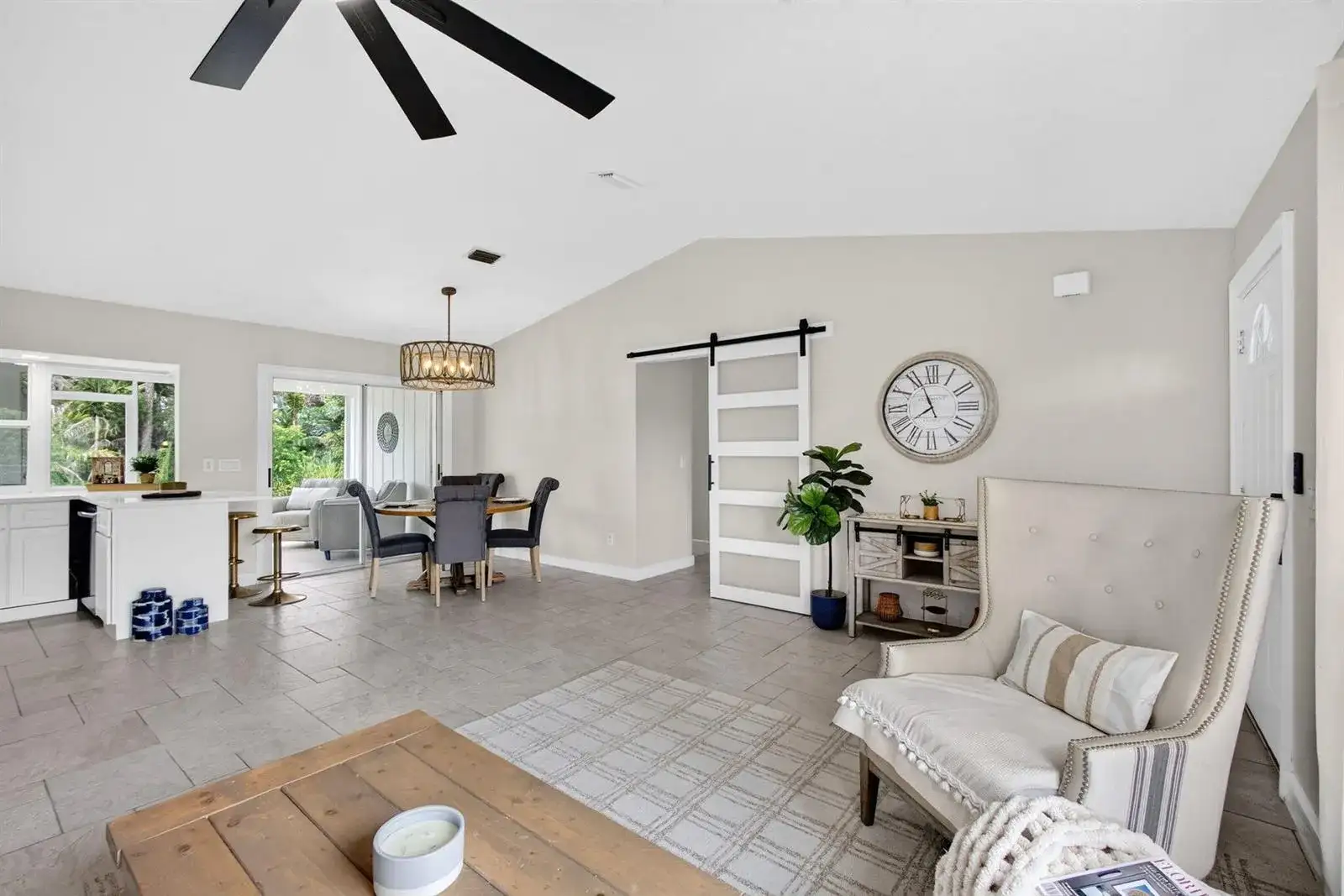 8545 101ST Avenue, Vero Beach FL 32967 photo 4