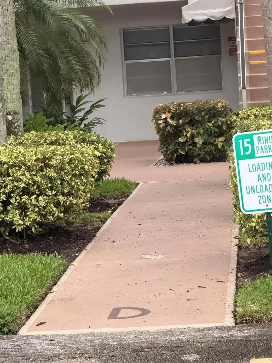 154 Normandy Lane, Delray Beach FL 33484