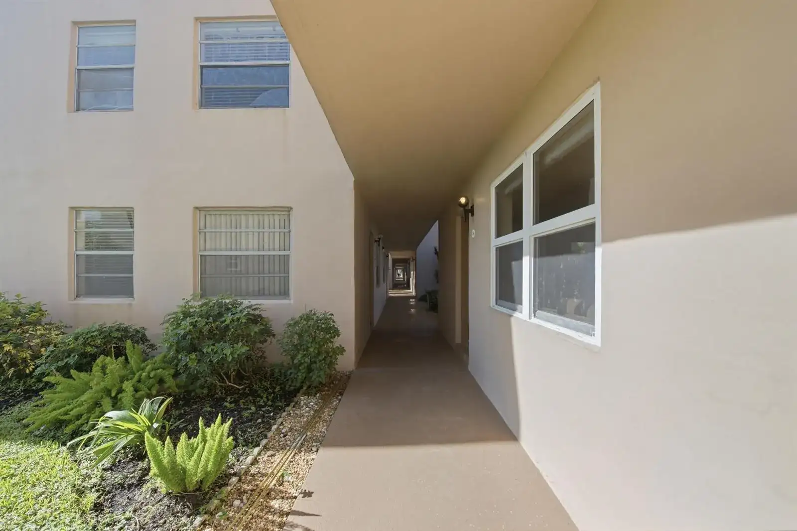 4 Flanders A, Delray Beach FL 33484 photo 3