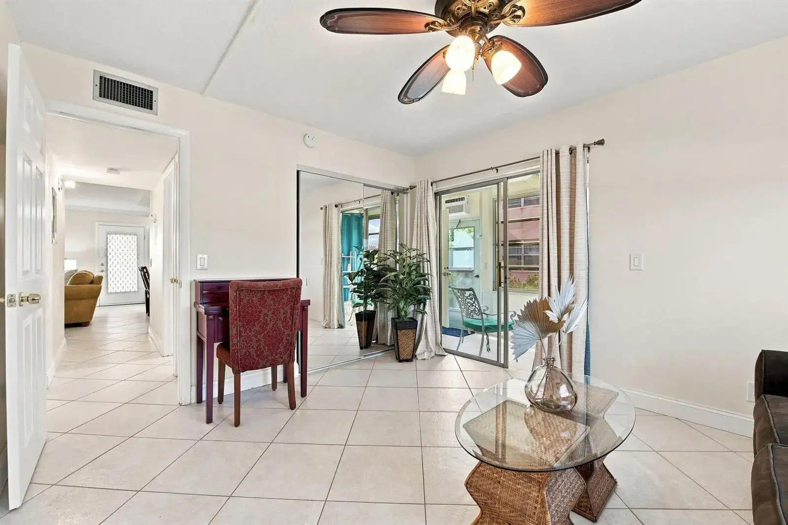 4 Flanders A, Delray Beach FL 33484 photo 5