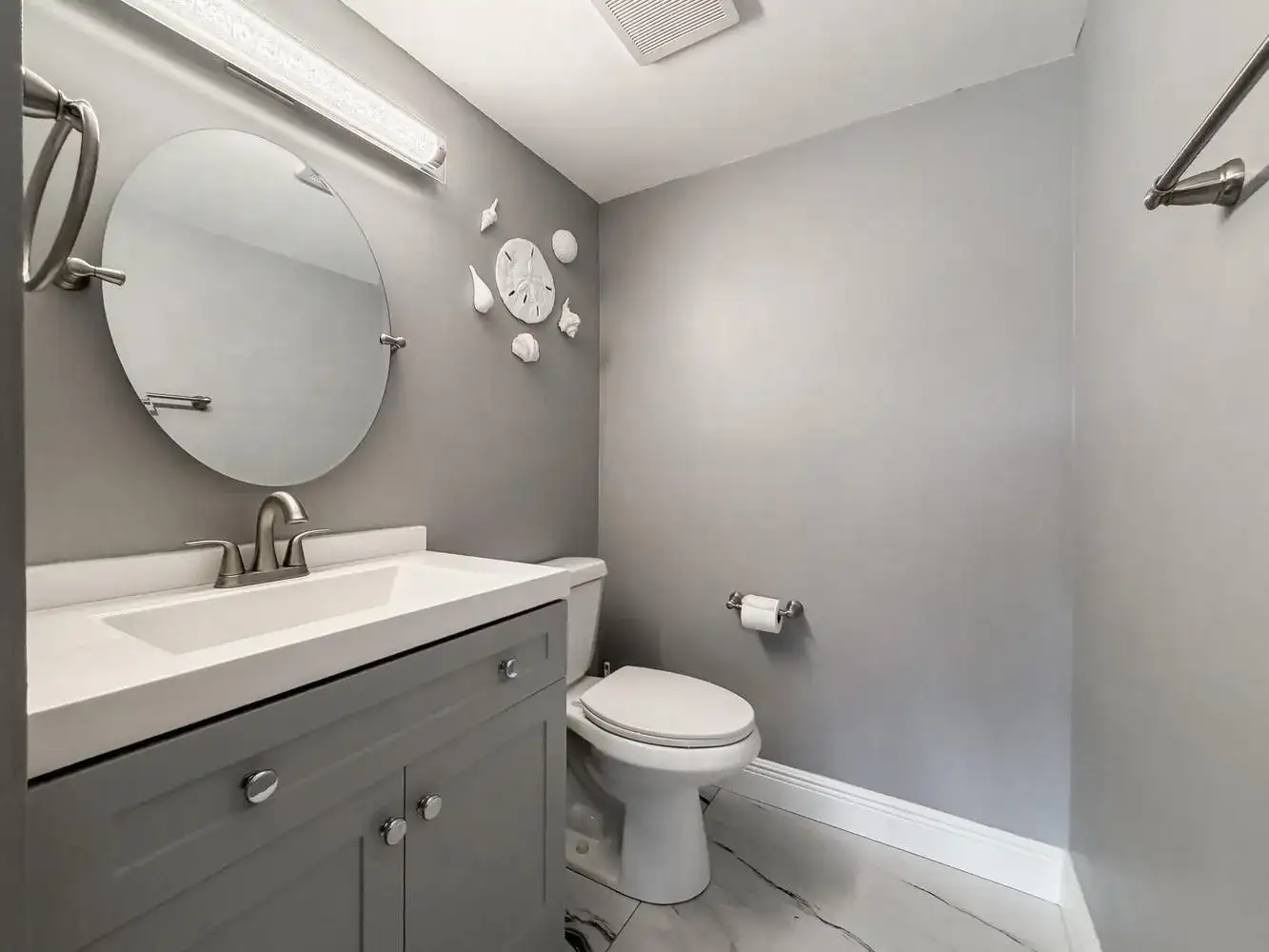 156 LAKE EVELYN Drive, West Palm Beach FL 33411 photo 2
