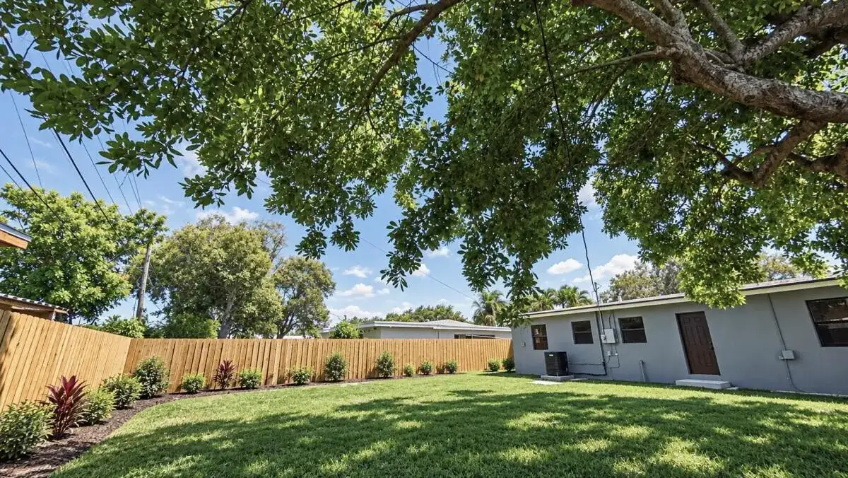 1142 Chateau Park Drive, Fort Lauderdale FL 33311 photo 4