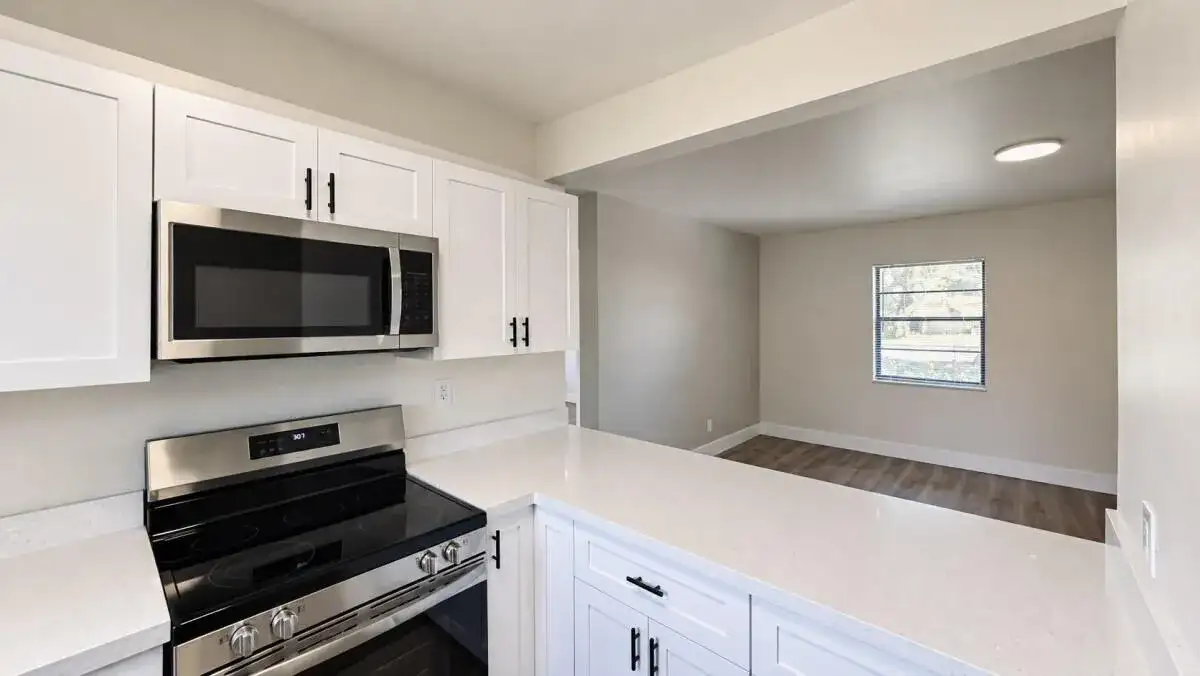 1142 Chateau Park Drive, Fort Lauderdale FL 33311 photo 5