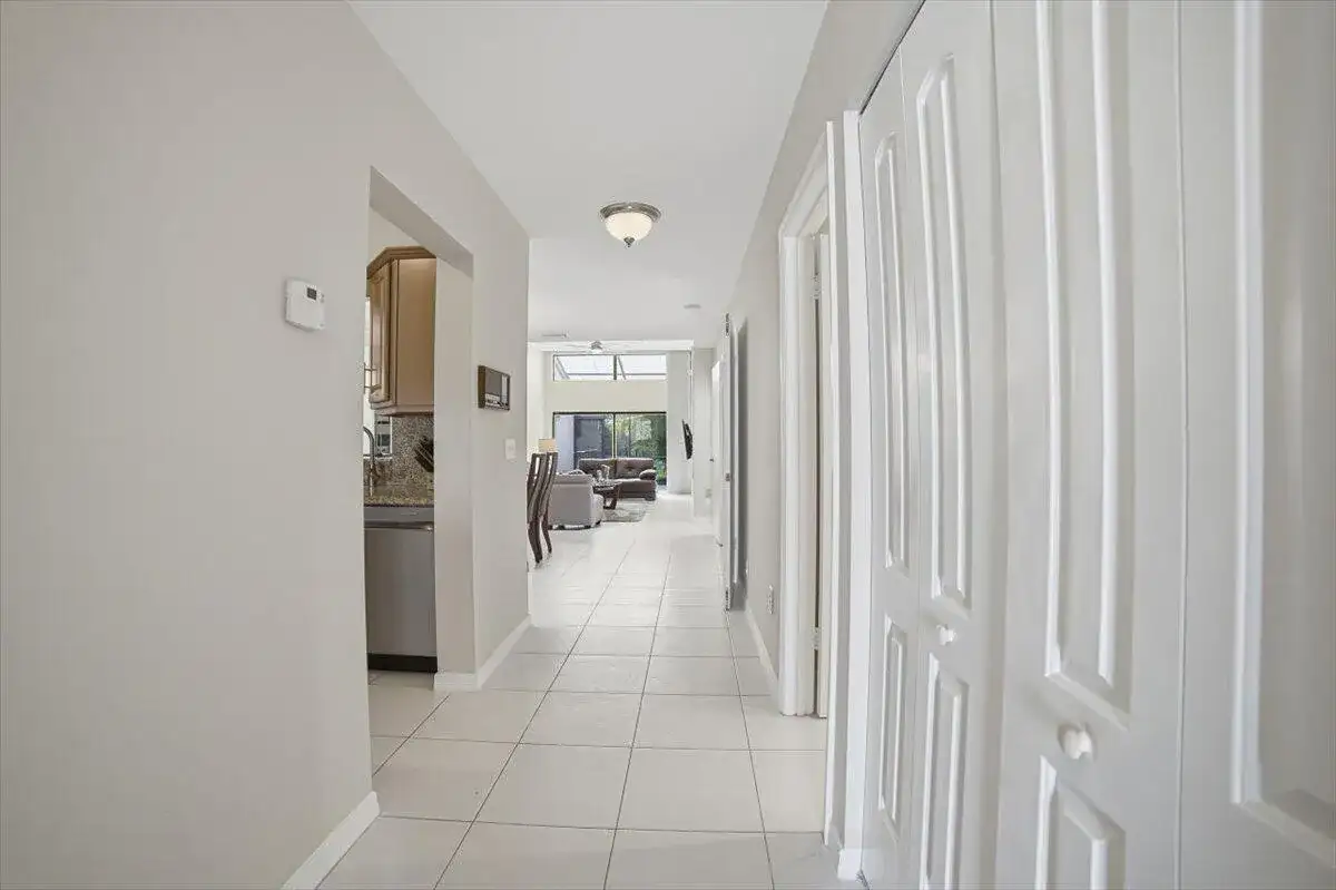 6676 Canary Palm Circle # 19, Boca Raton FL 33433 photo 4