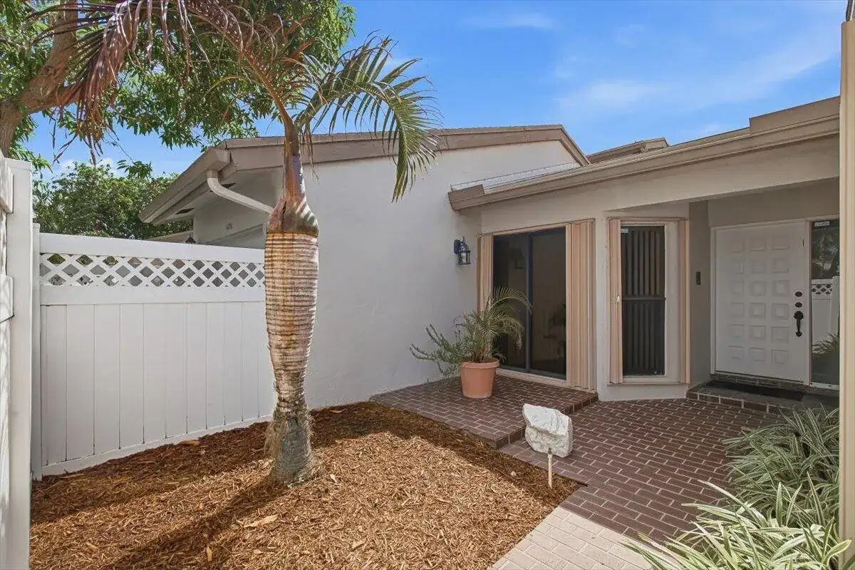 6676 Canary Palm Circle # 19, Boca Raton FL 33433 photo 5