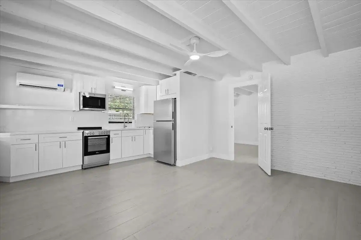1 TROPICAL Drive # 3, Ocean Ridge FL 33435