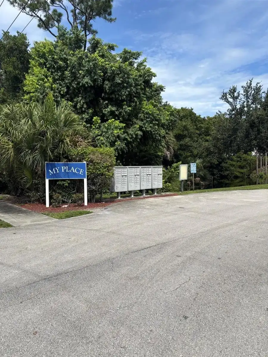 1760 MY Lane # 2, West Palm Beach FL 33417