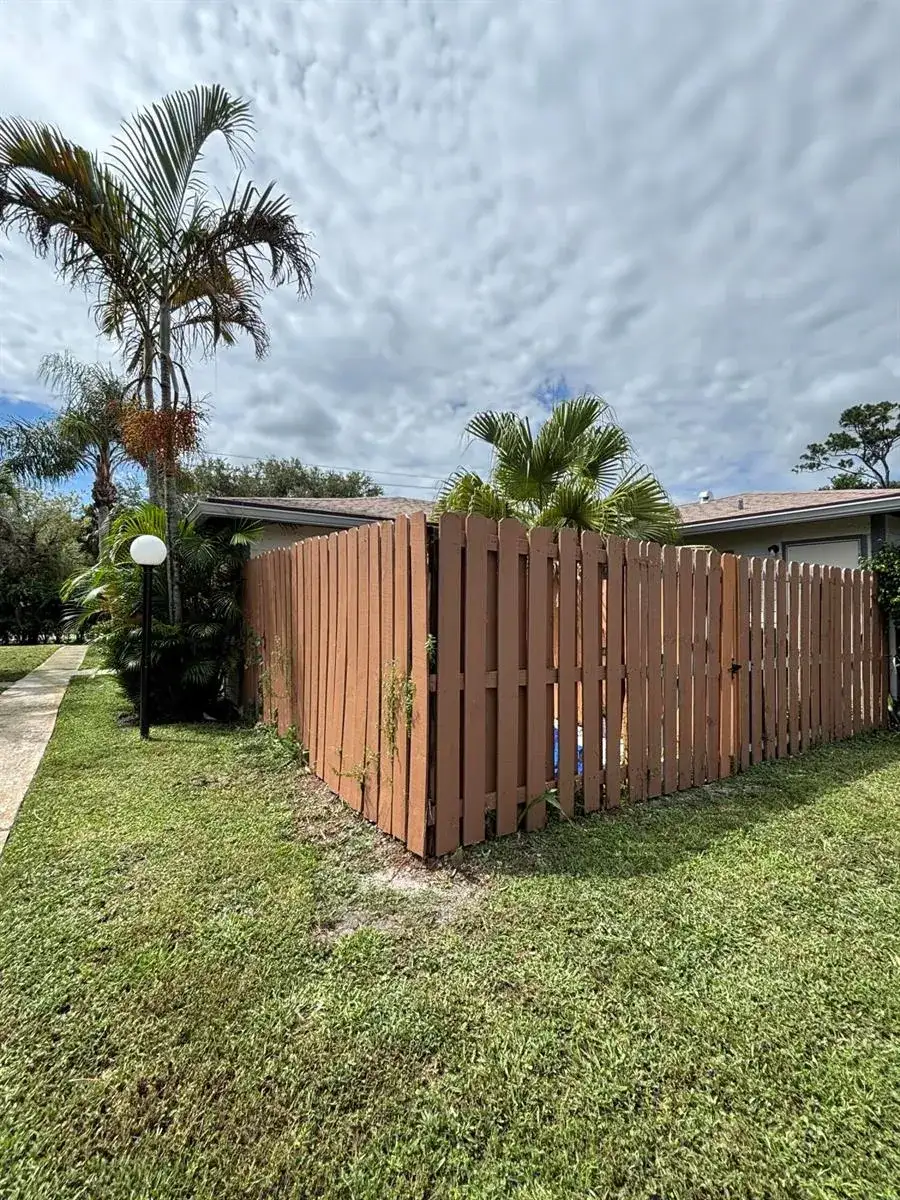 1760 MY Lane # 2, West Palm Beach FL 33417 photo 2