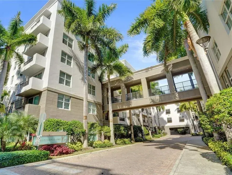 2421 NE 65TH Street # 608, Fort Lauderdale FL 33308