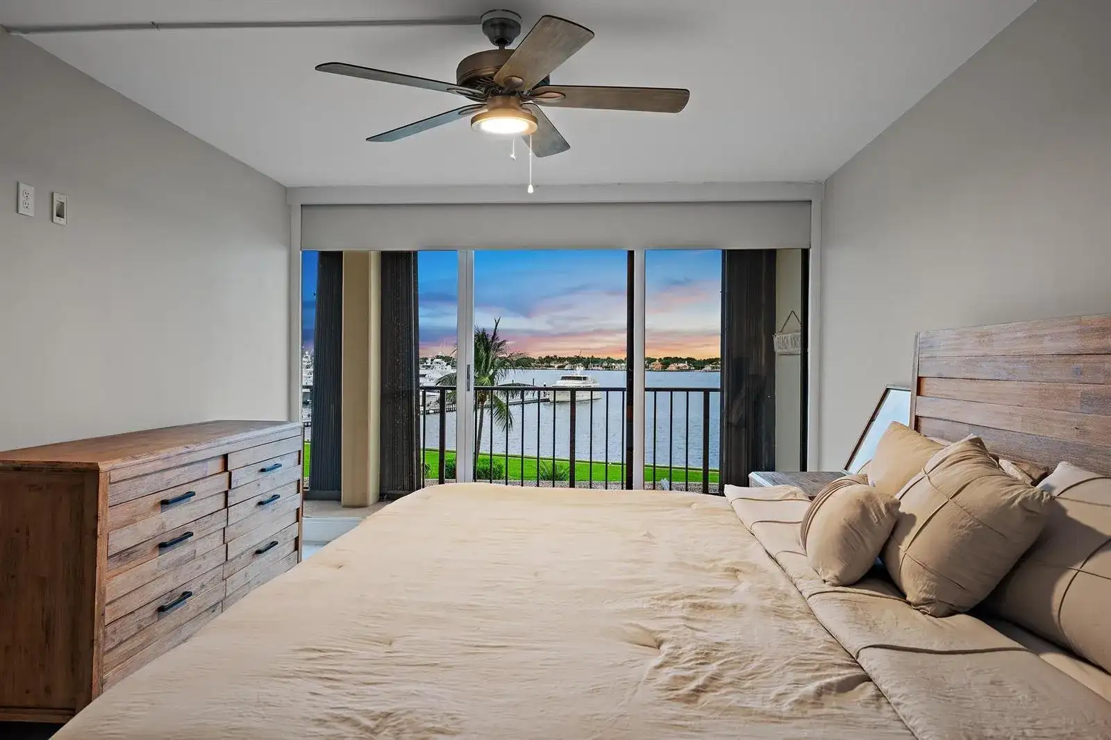 134 LAKESHORE Drive # 316, North Palm Beach FL 33408 photo 5