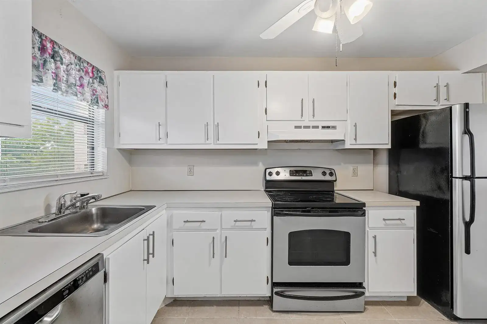 4640 LUCERNE LAKES Boulevard W # 303, Lake Worth FL 33467 photo 2
