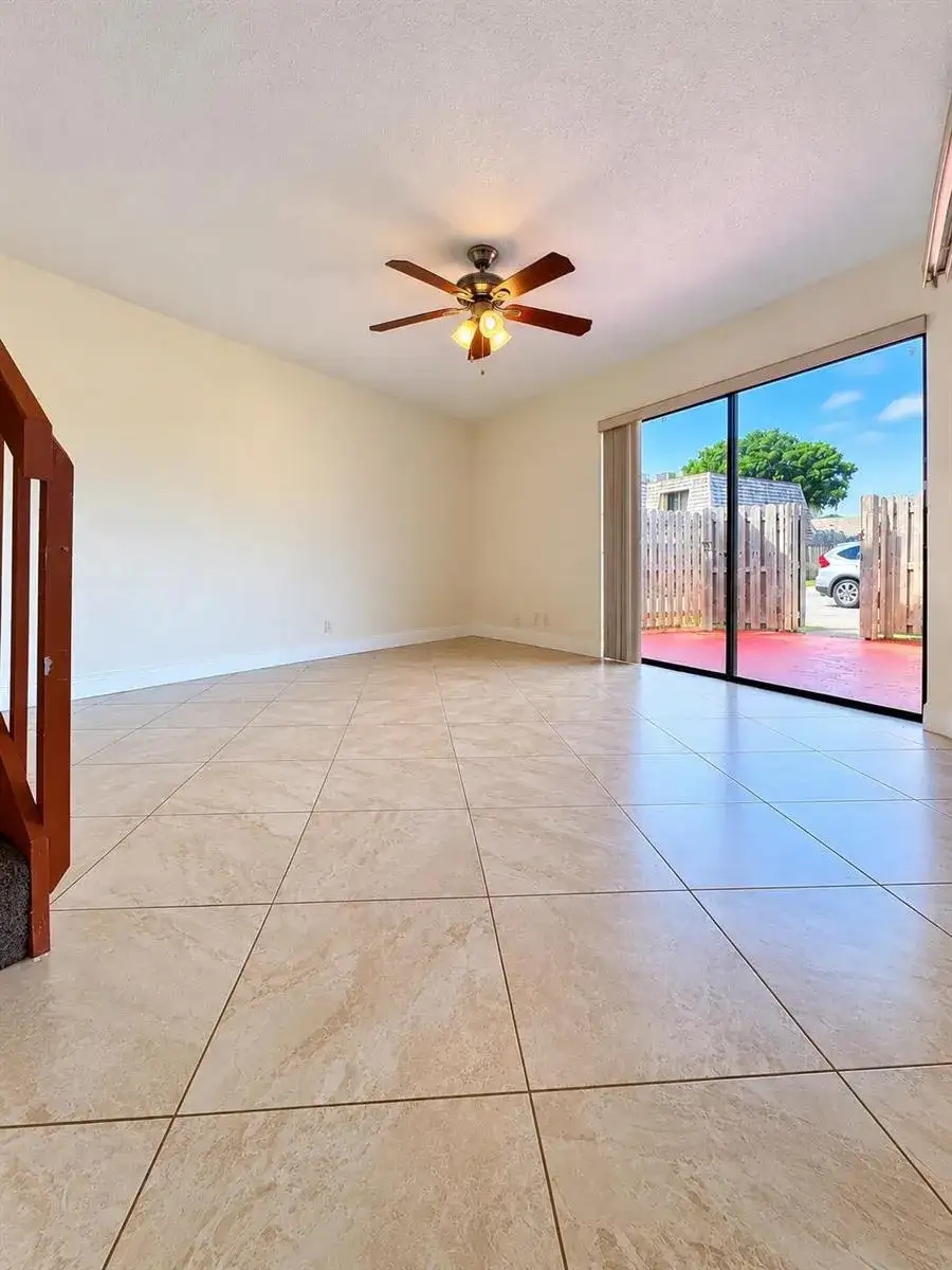 165 LAKE ARBOR Drive, Palm Springs FL 33461 photo 4