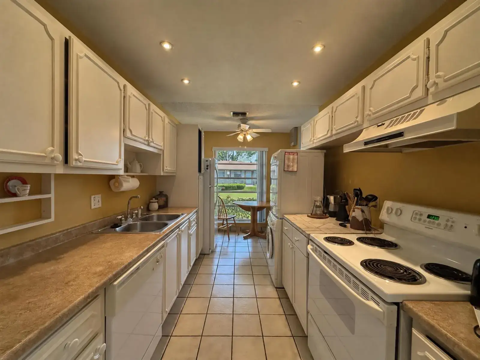 1121 BOXWOOD Drive # C, Delray Beach FL 33445 photo 4