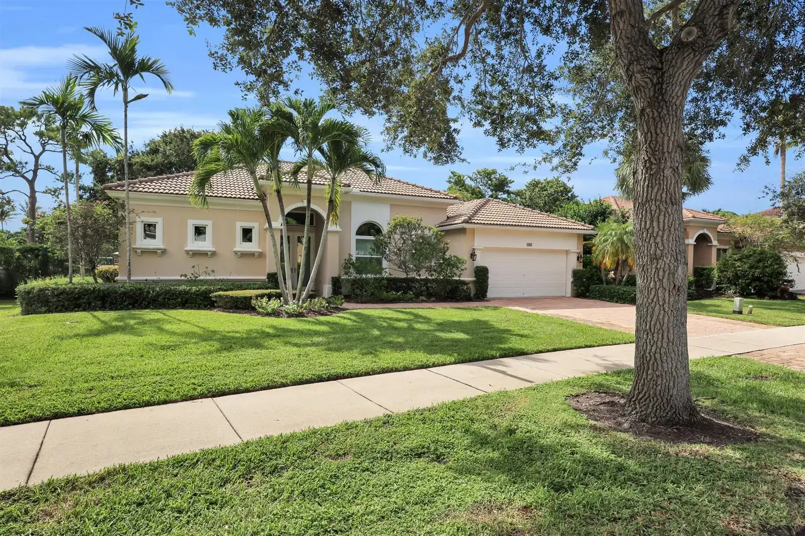 103 MAGNOLIA Way, Tequesta FL 33469