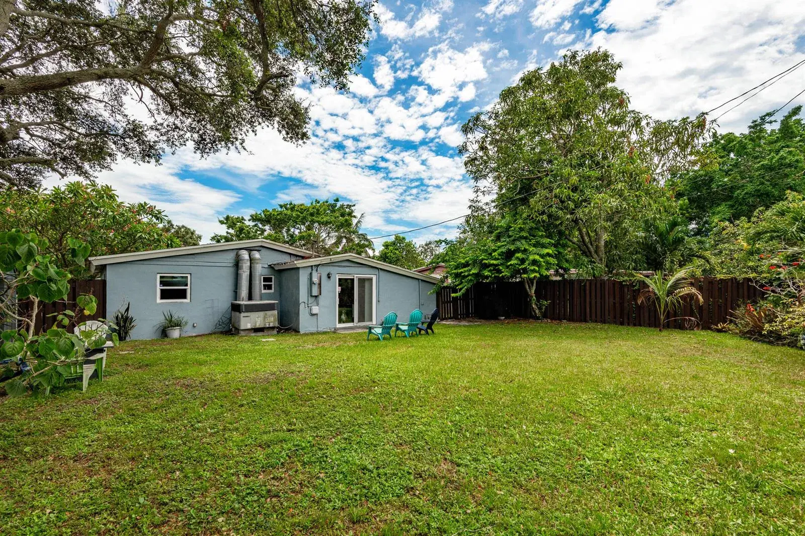 5631 FREEDOM Street, Hollywood FL 33021