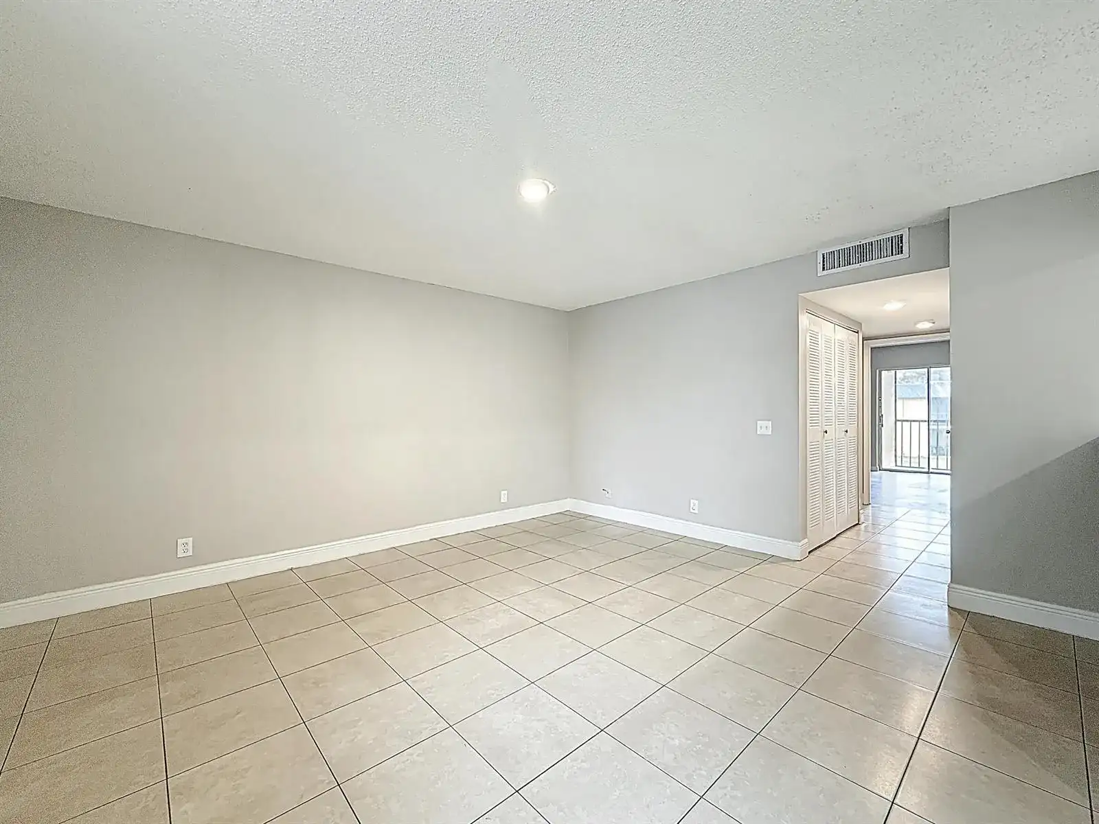 719 MEADOWS Circle, Boynton Beach FL 33436 photo 5