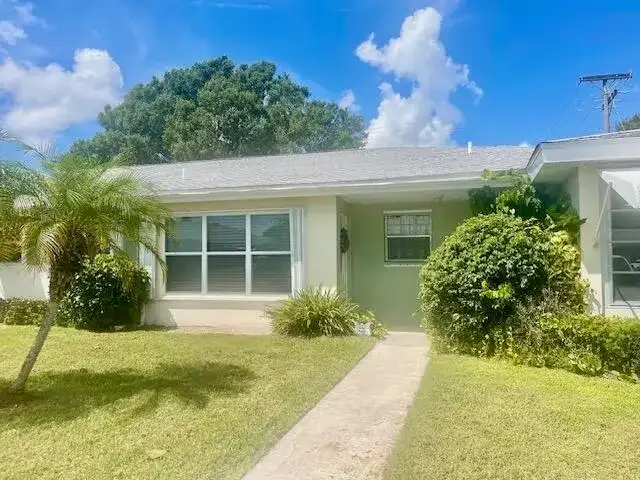 113 Lakes End Drive Apt c, Fort Pierce FL 34982