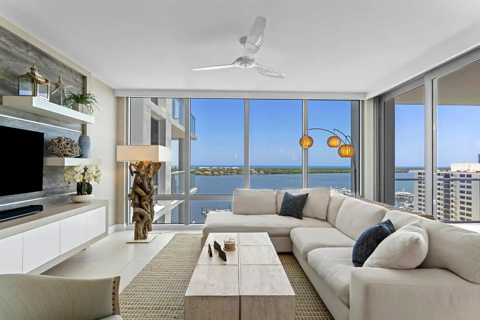 2 WATER CLUB Way # 1204, North Palm Beach FL 33408