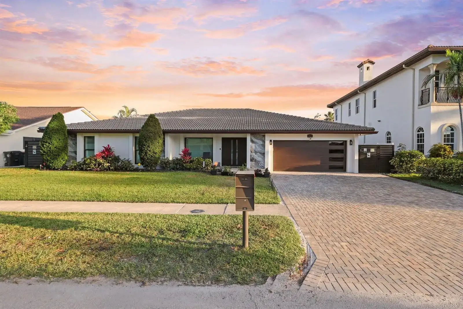2820 NE 47th Street, Lighthouse Point FL 33064