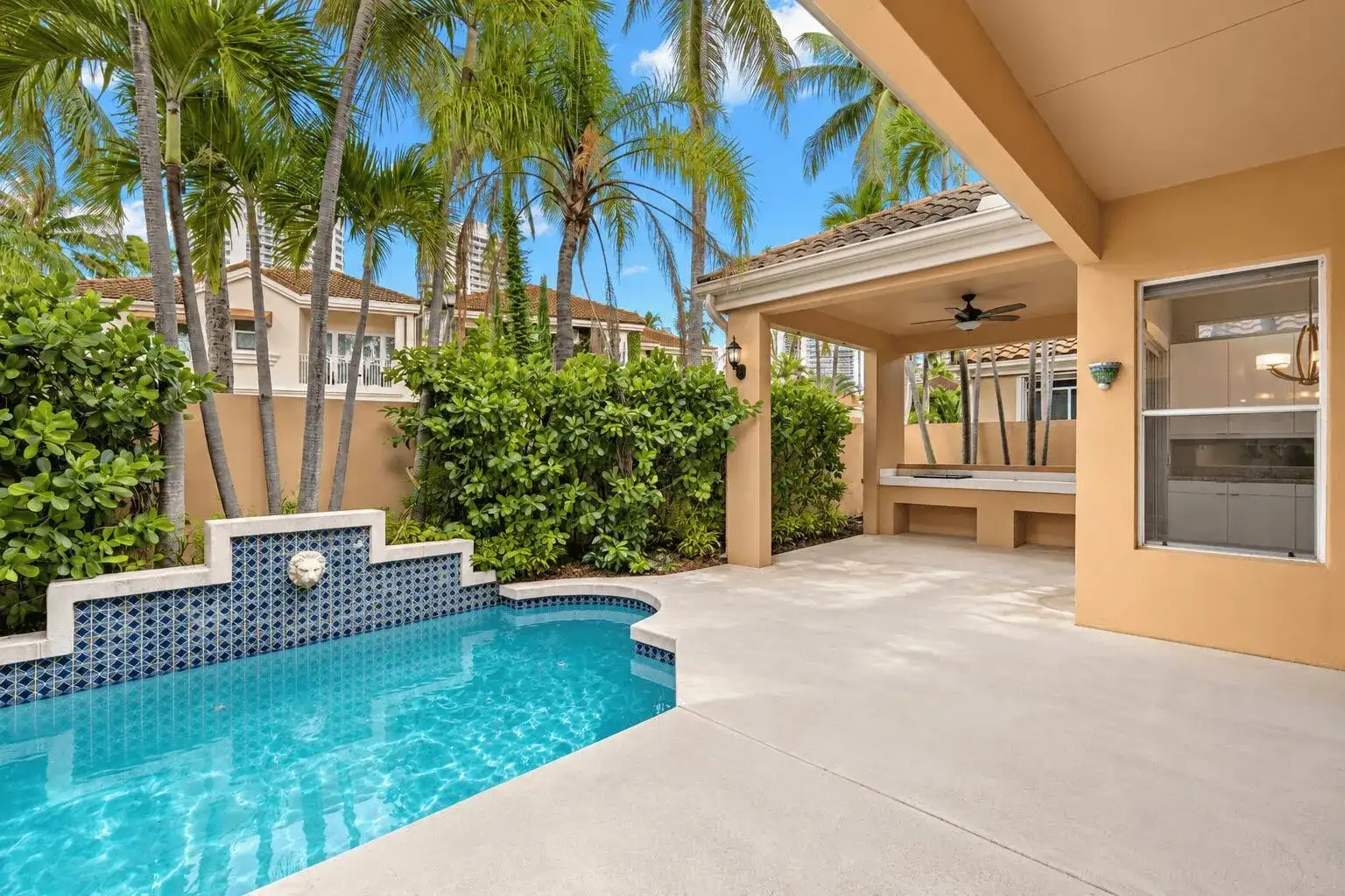 3728 NE 208TH Terrace, Aventura FL 33180 photo 3