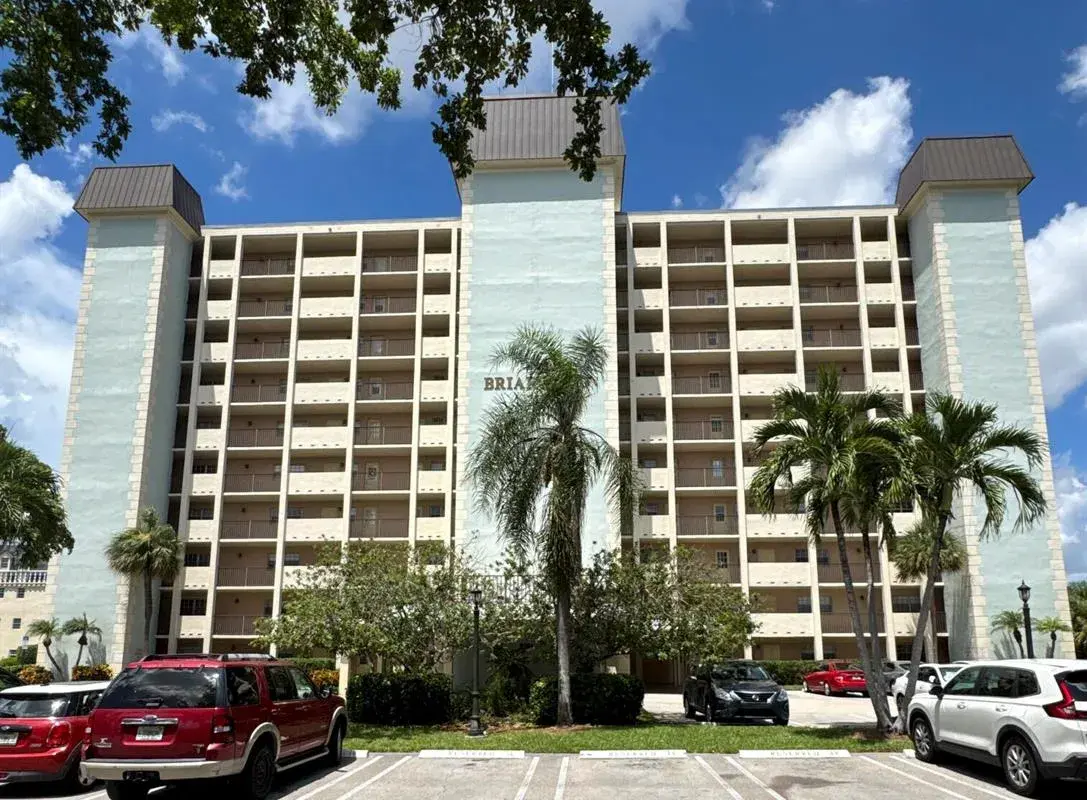 9101 W SAMPLE Road # 601, Coral Springs FL 33065
