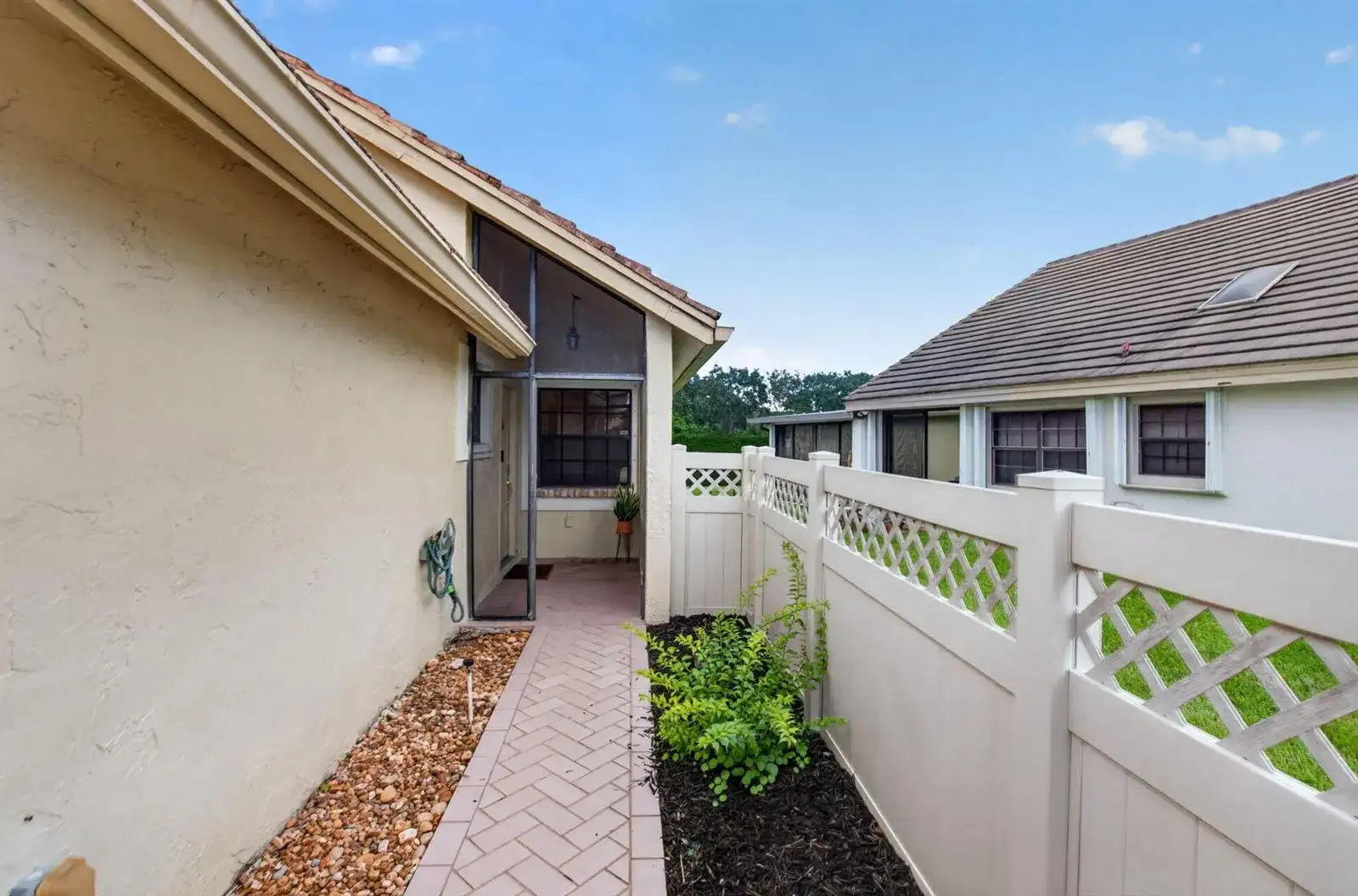 6851 BITTERBUSH Place, Boynton Beach FL 33472 photo 2
