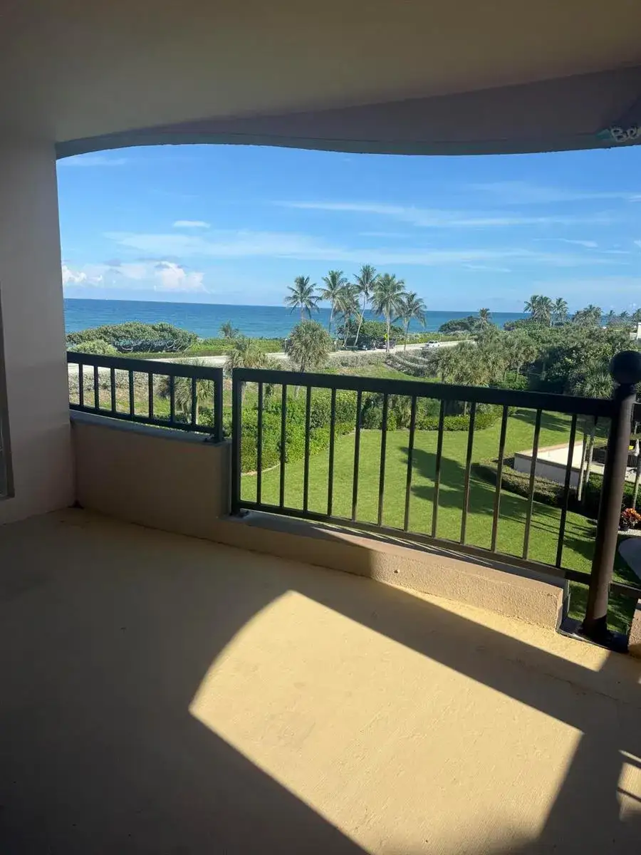101 OCEAN BLUFFS Boulevard # 402, Jupiter FL 33477