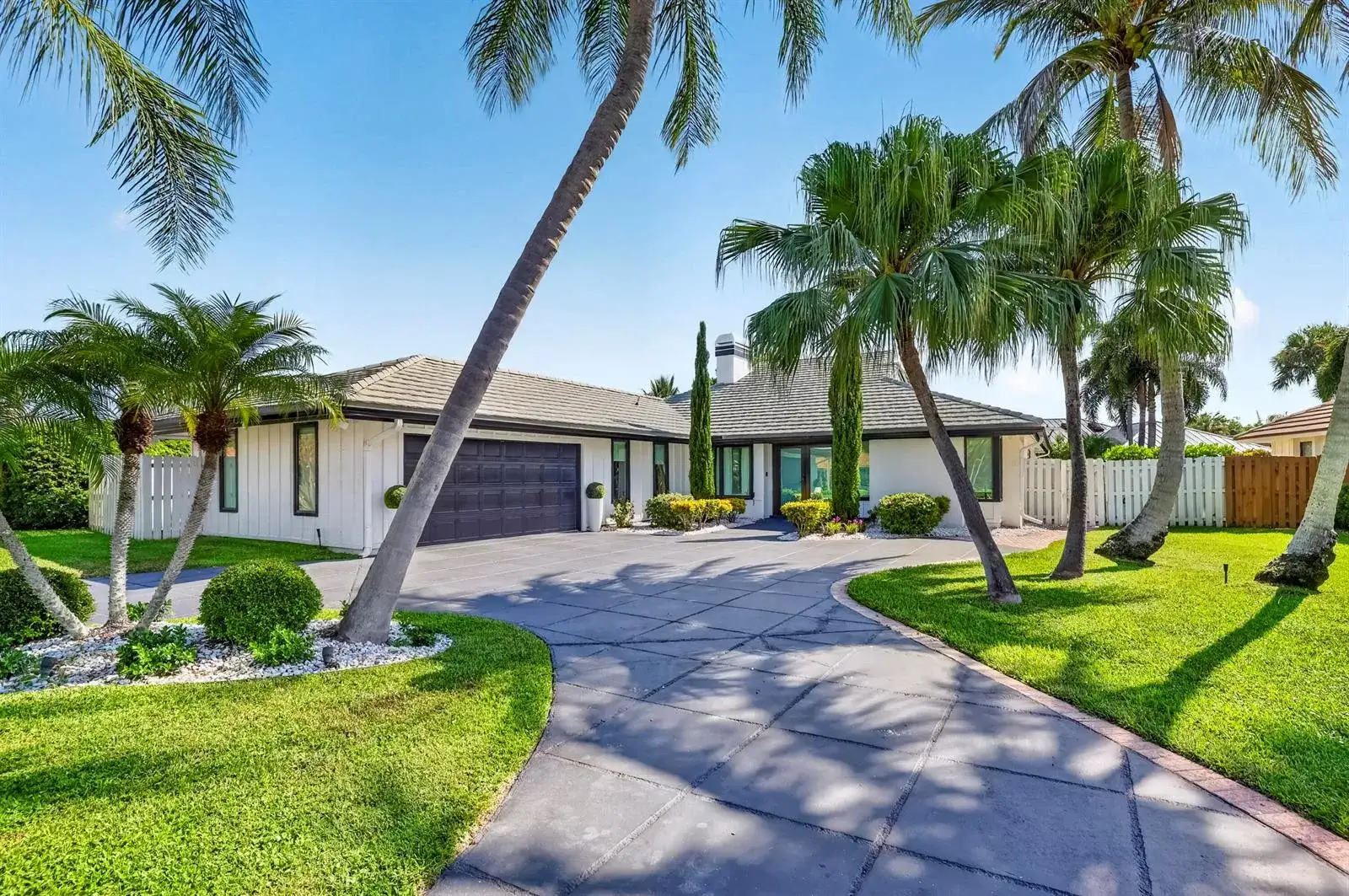 12894 N Normandy Way, Palm Beach Gardens FL 33410 photo 2
