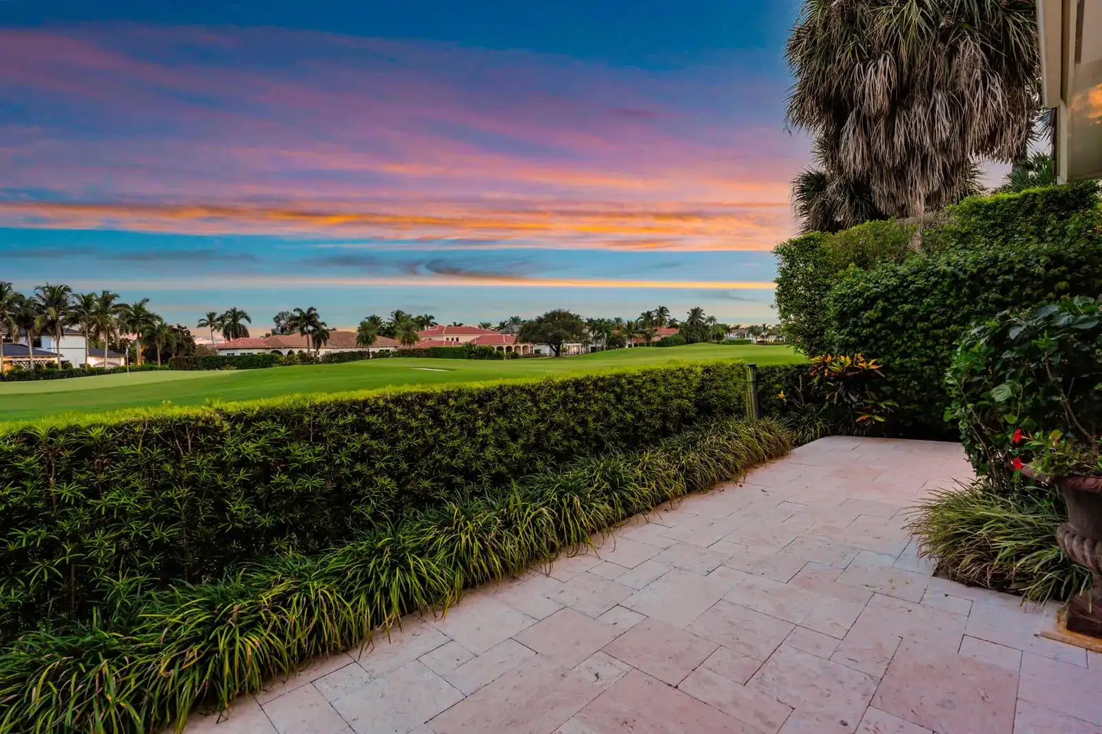 540 Les Jardin Drive, Palm Beach Gardens FL 33410 photo 2
