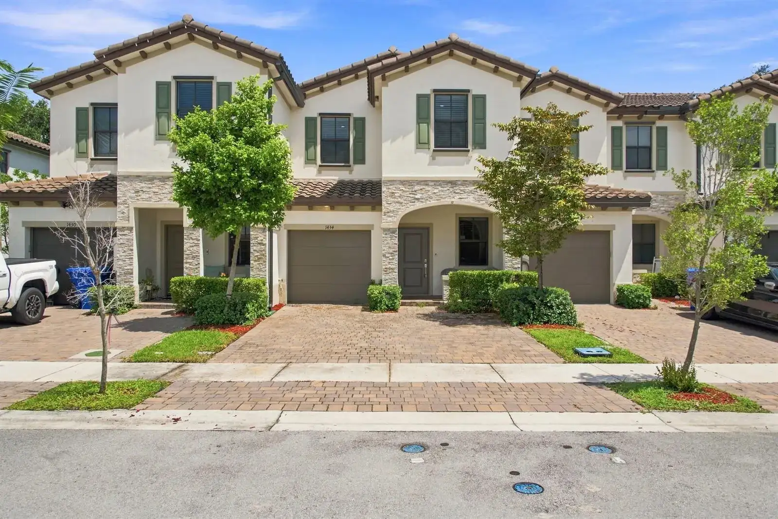 1434 SW 54TH Avenue, North Lauderdale FL 33068 photo 2