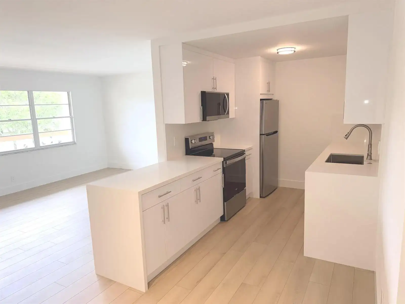 2103 LUCAYA Bend # E3, Coconut Creek FL 33066 photo 2