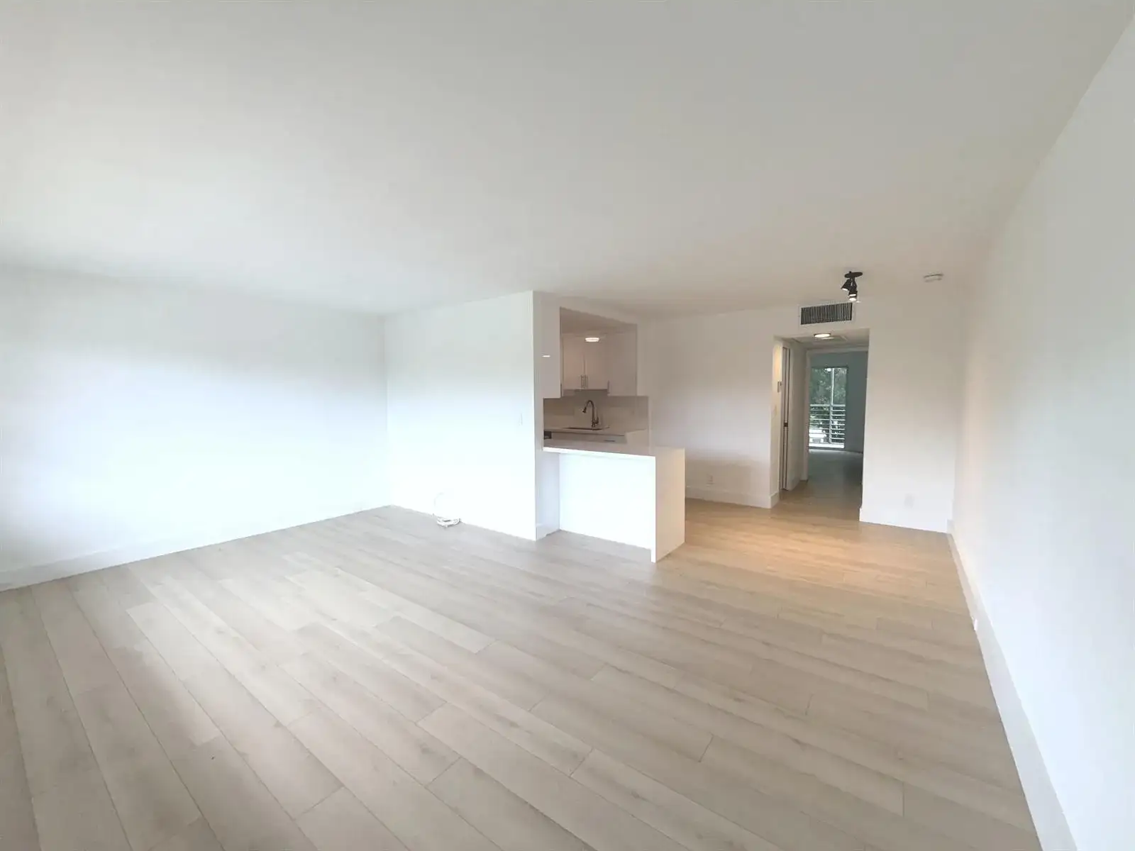 2103 LUCAYA Bend # E3, Coconut Creek FL 33066 photo 4