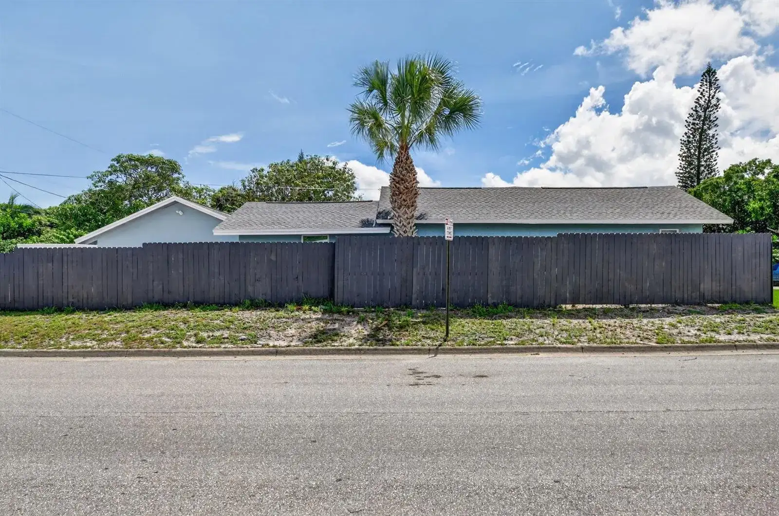 1002 S B Street, FL 33460 photo 3