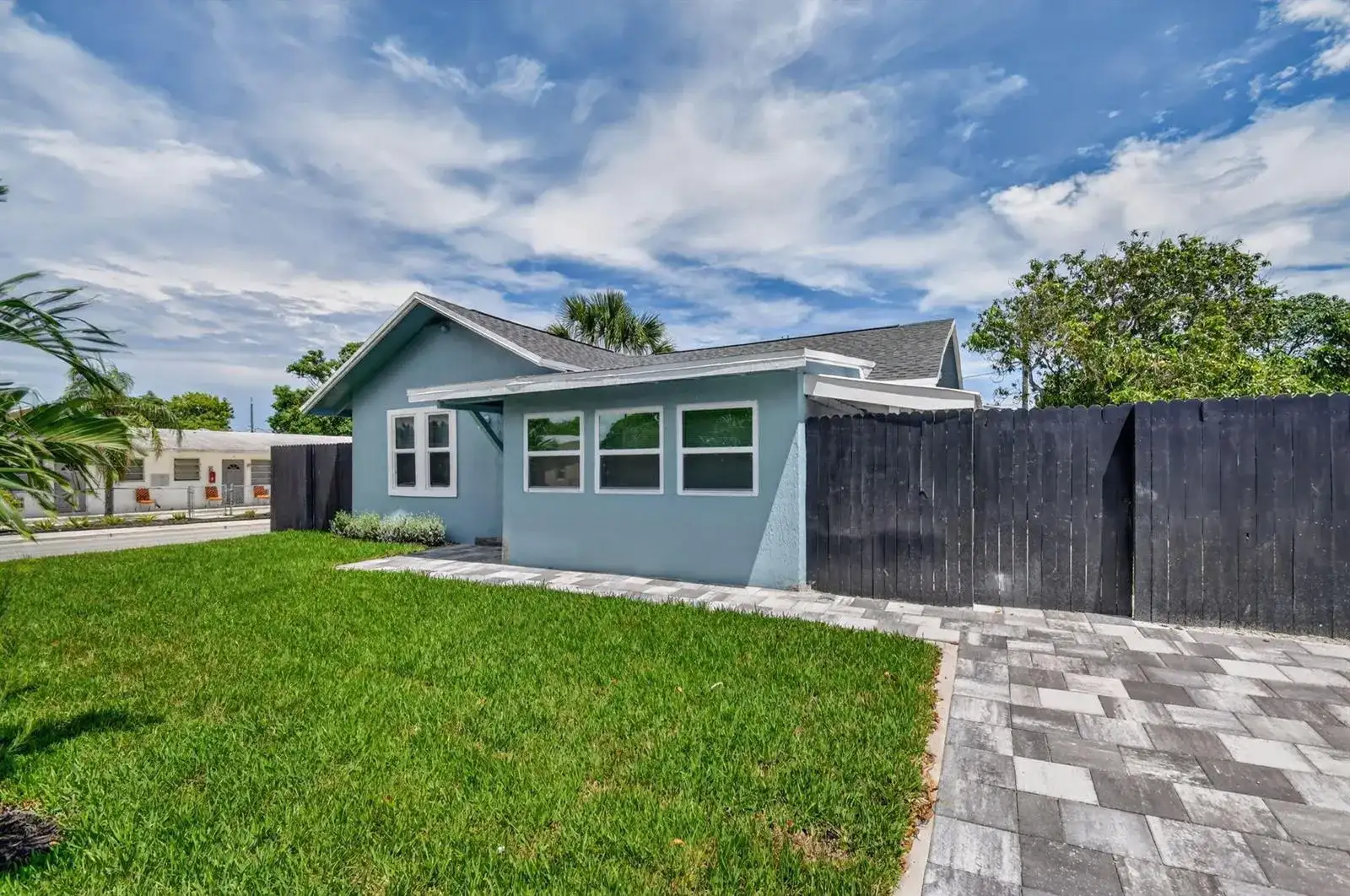 1002 S B Street, FL 33460 photo 5