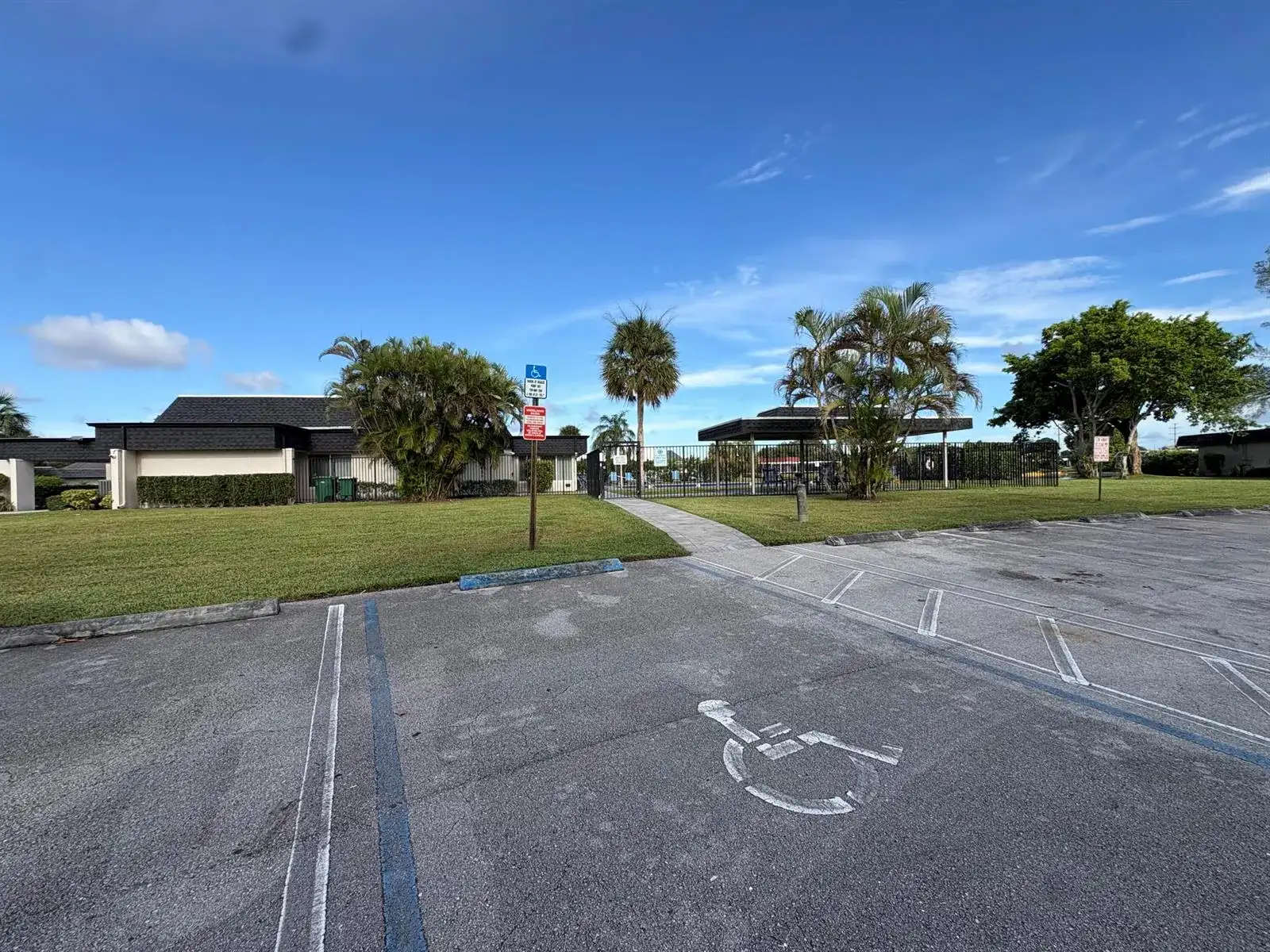 5603 White Cedar Lane, Tamarac FL 33319 photo 3