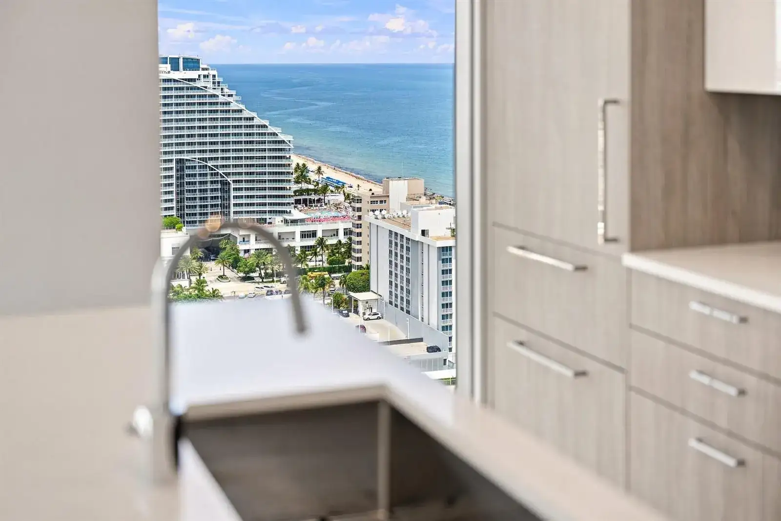 153 N Seabreeze Boulevard # 2404, Fort Lauderdale FL 33304 photo 2
