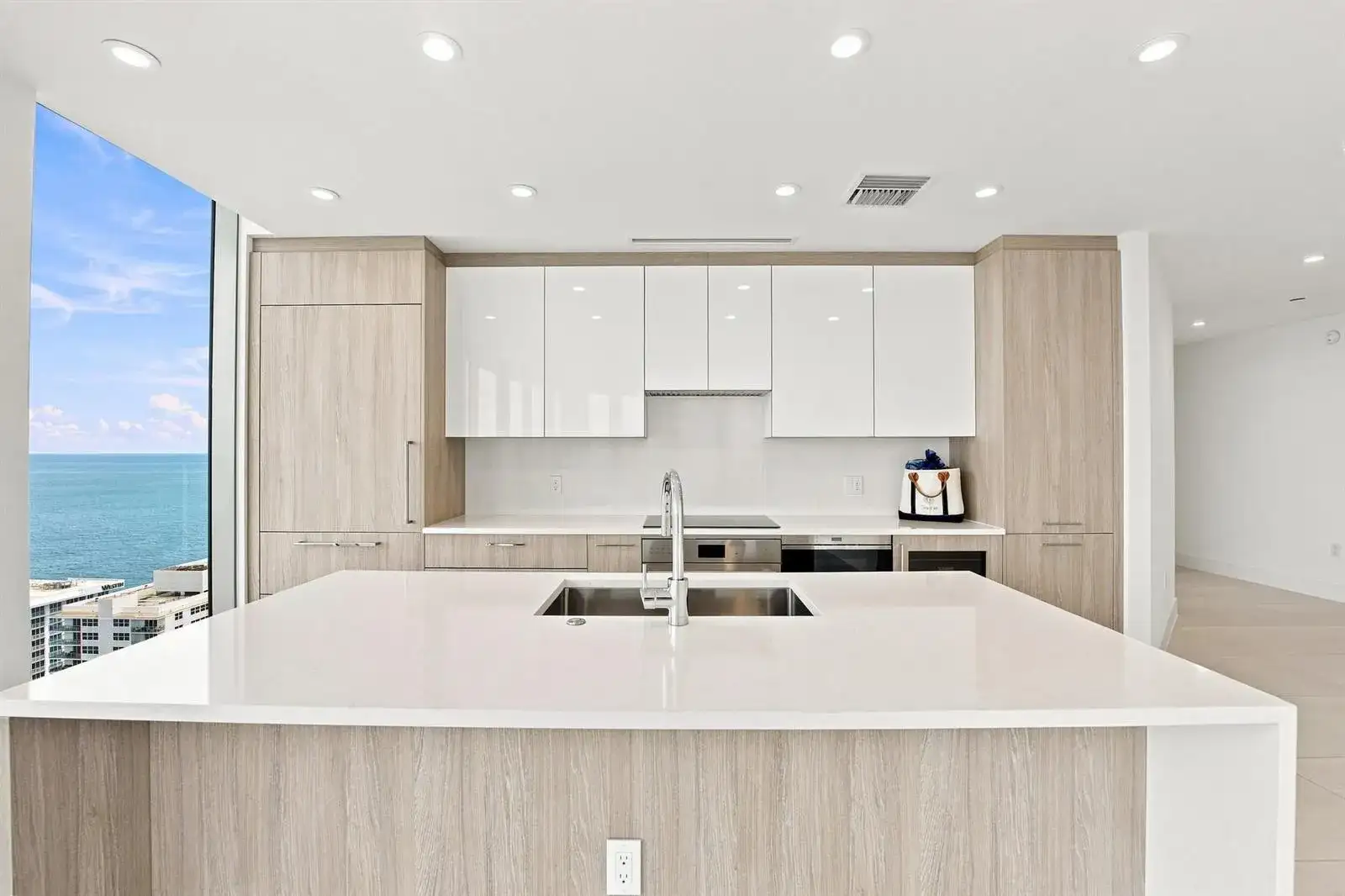 153 N Seabreeze Boulevard # 2404, Fort Lauderdale FL 33304 photo 4