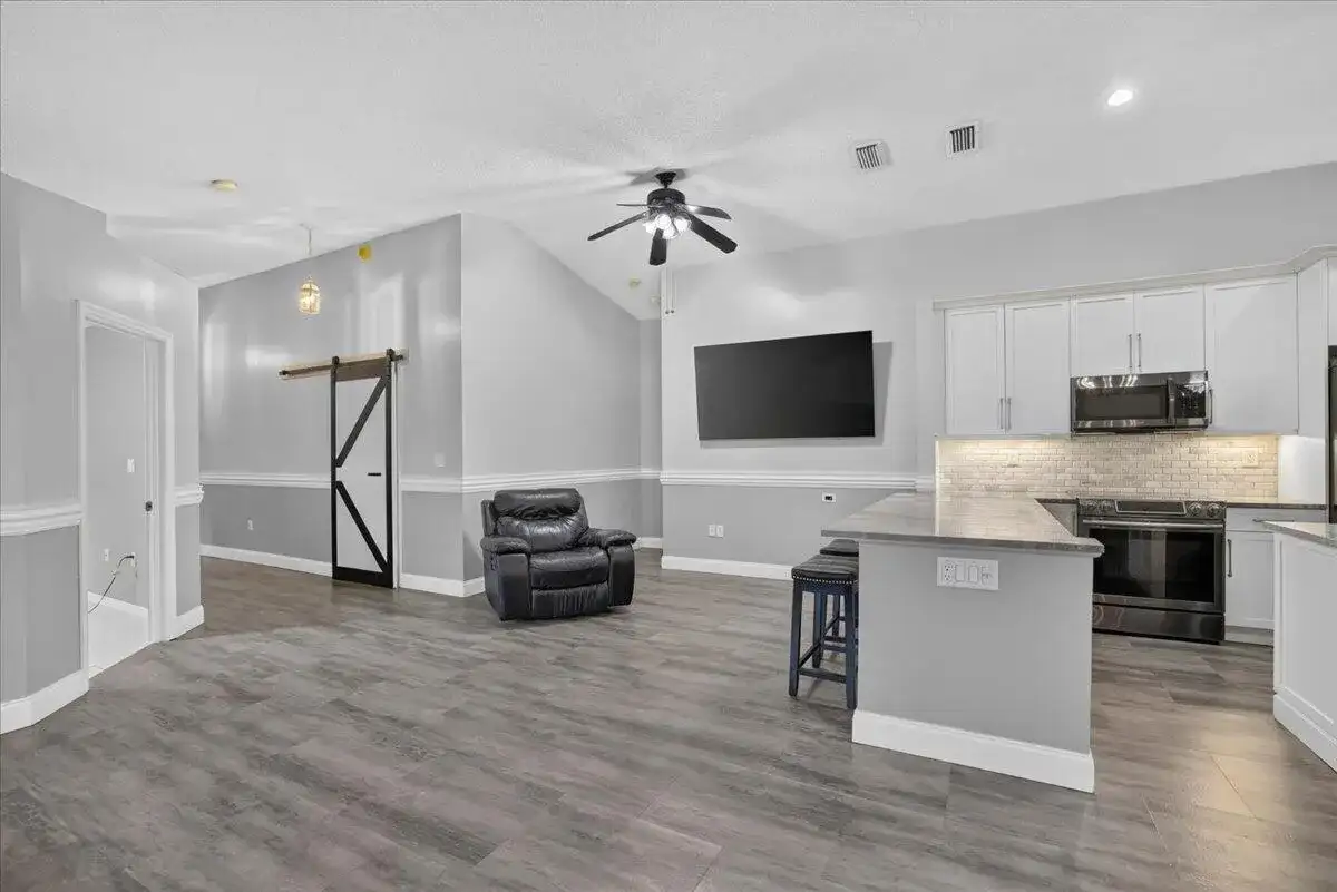 5435 NW 50th Court, Coconut Creek FL 33073 photo 5