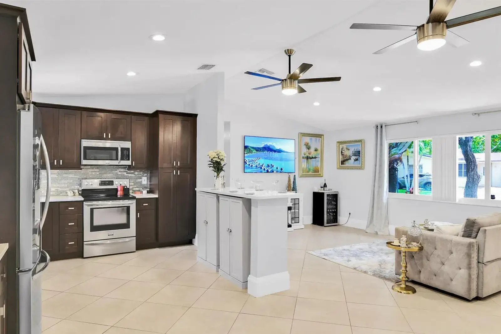 432 SW NATURA Avenue, Deerfield Beach FL 33441 photo 4