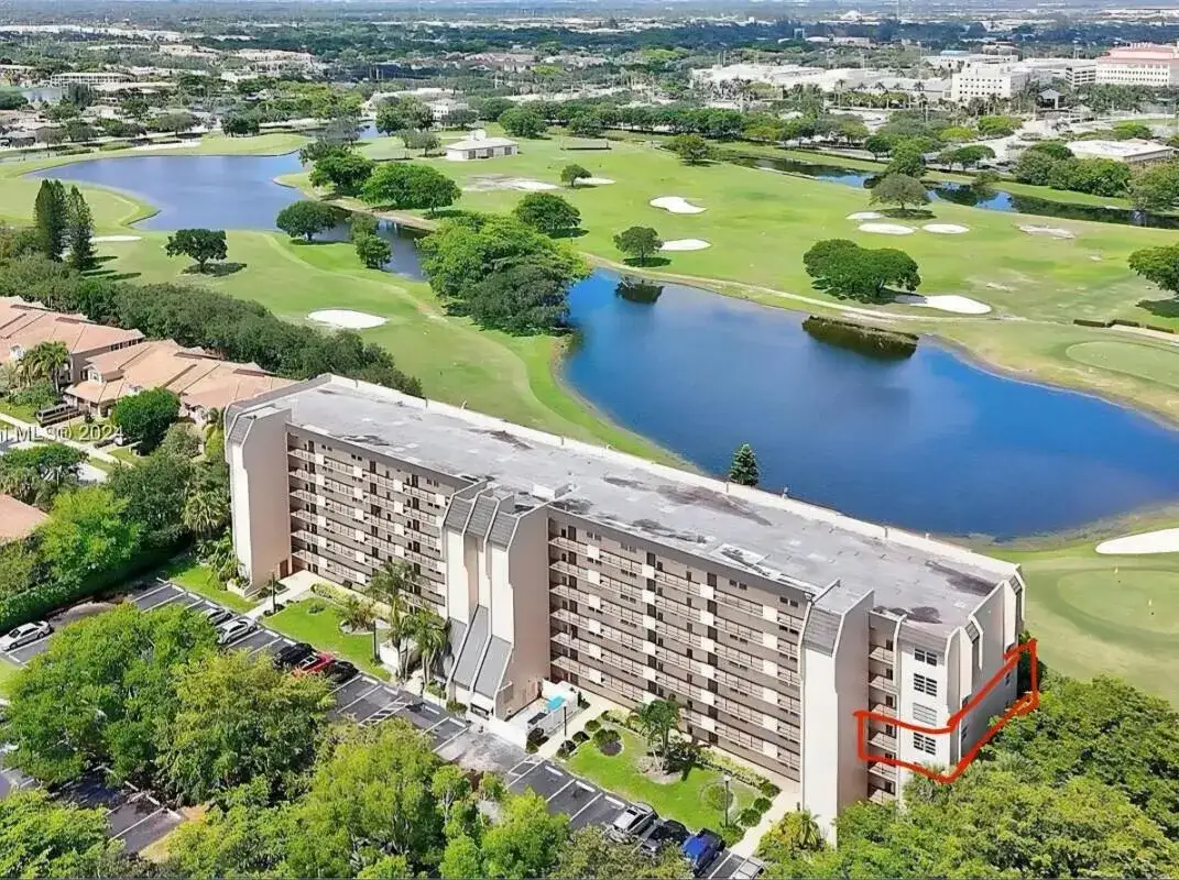 3300 W Rolling Hills Circle # 410, Davie FL 33328 photo 2
