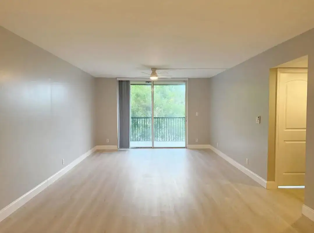 3300 W Rolling Hills Circle # 410, Davie FL 33328 photo 4