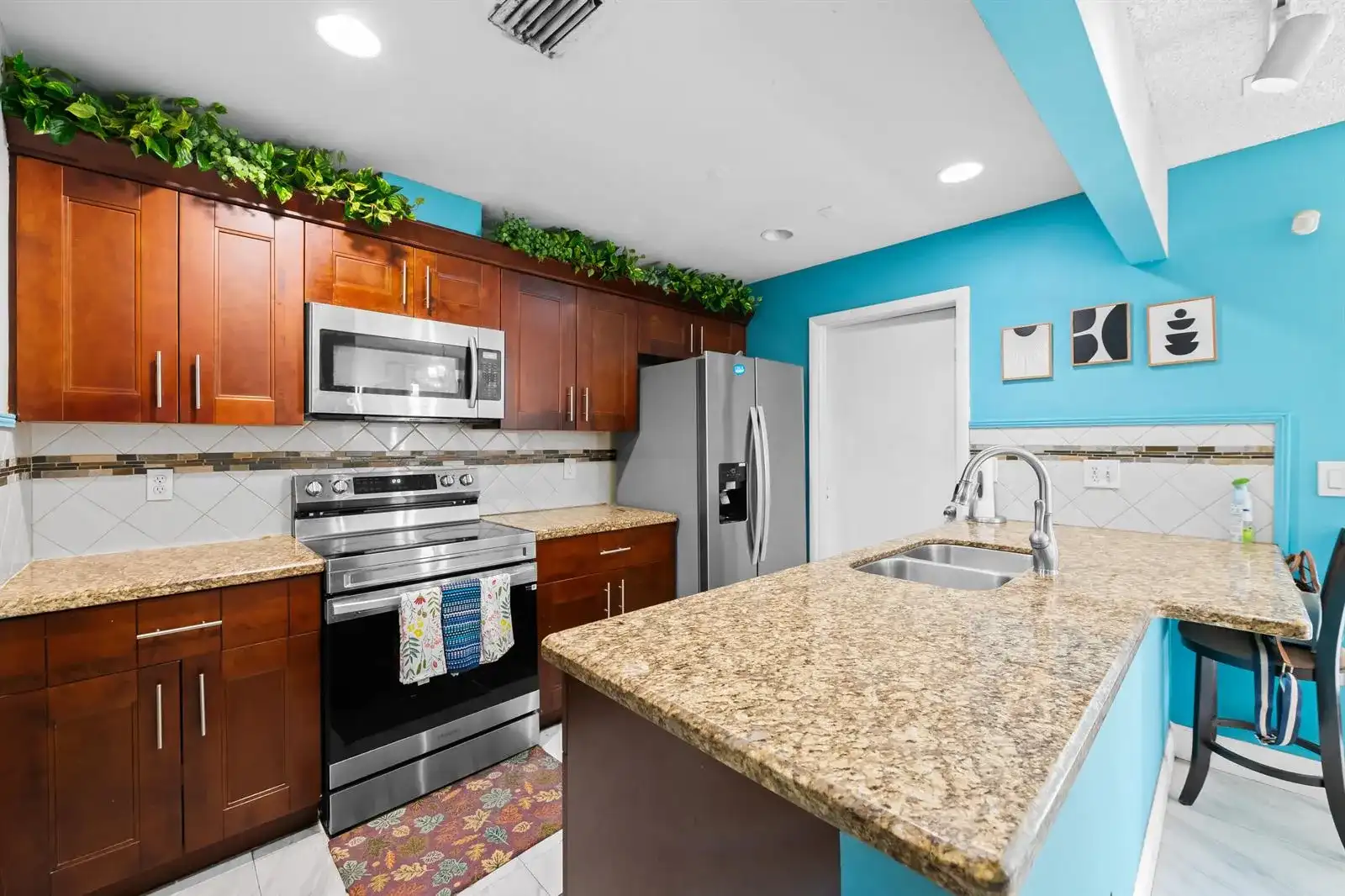 7838 KIMBERLY Boulevard, North Lauderdale FL 33068