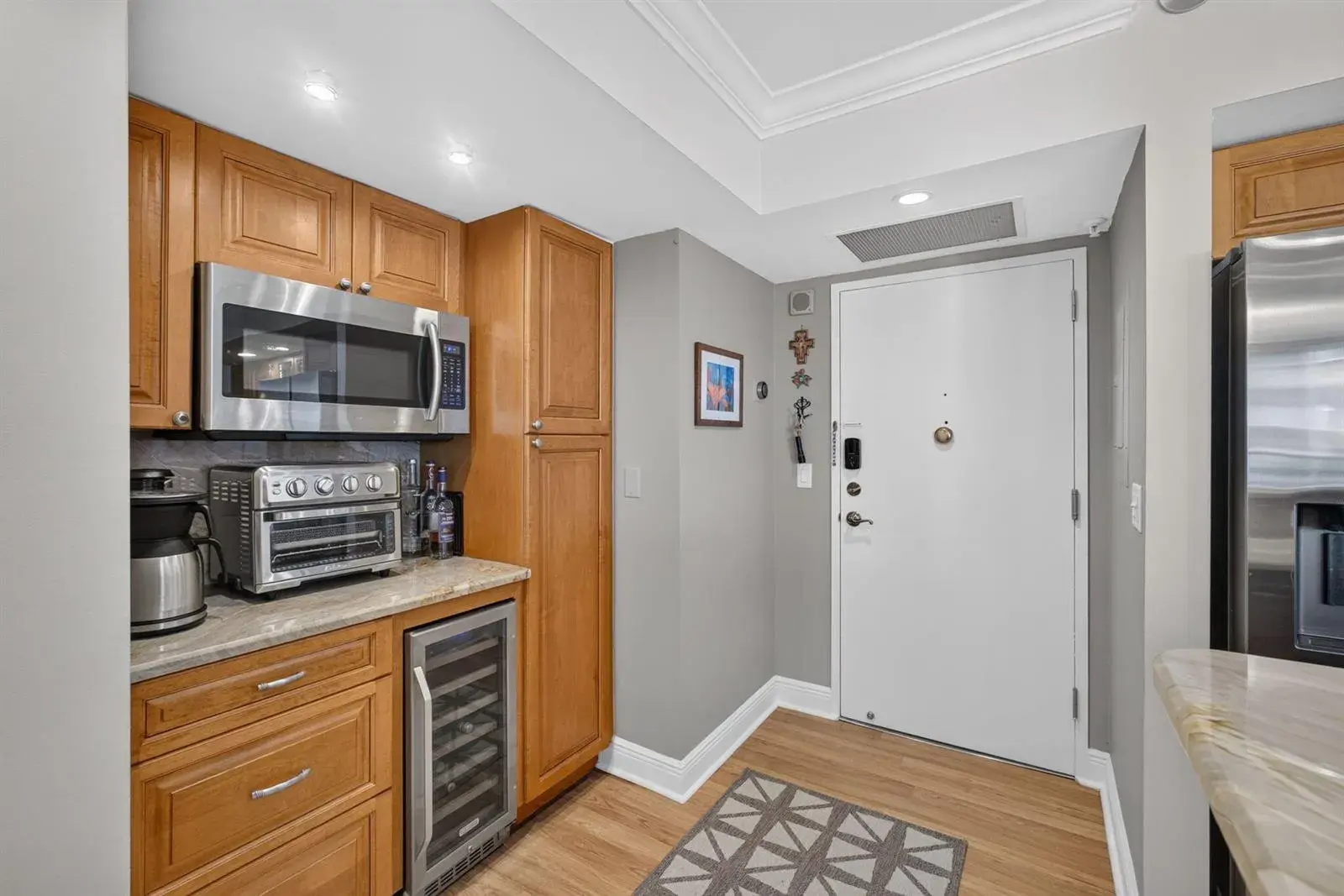 5440 N Ocean Drive # 304, Singer Island FL 33404