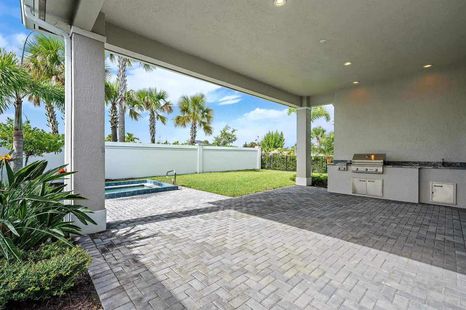 9901 Regency Way, Palm Beach Gardens FL 33412 photo 3