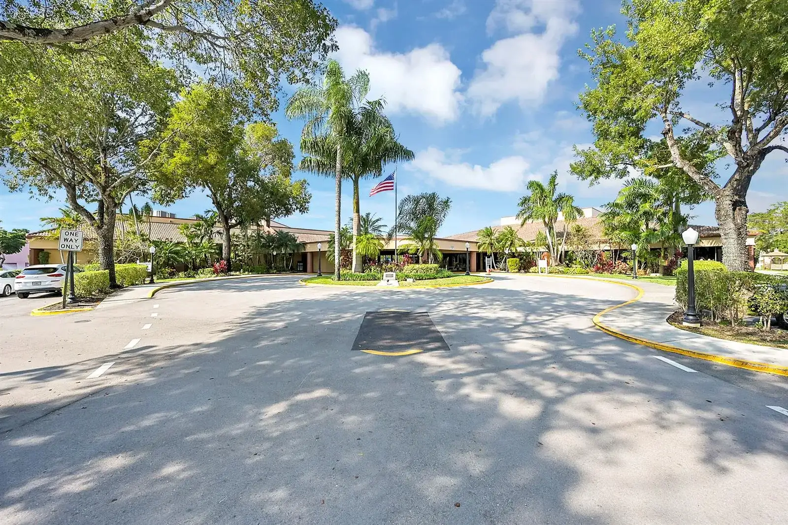 9841 SUNRISE LAKES Boulevard # 310, Sunrise FL 33322 photo 2