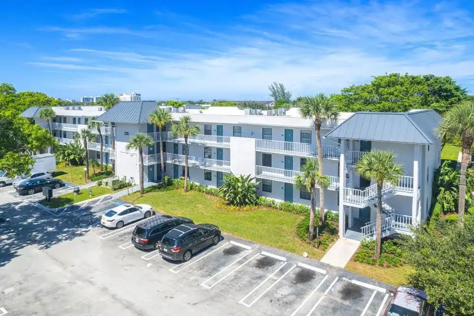 230 SE 10TH Street # 307B, Delray Beach FL 33483