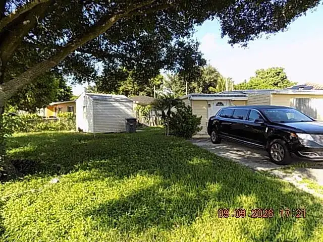 3900 Orange Street, Lantana FL 33462 photo 2