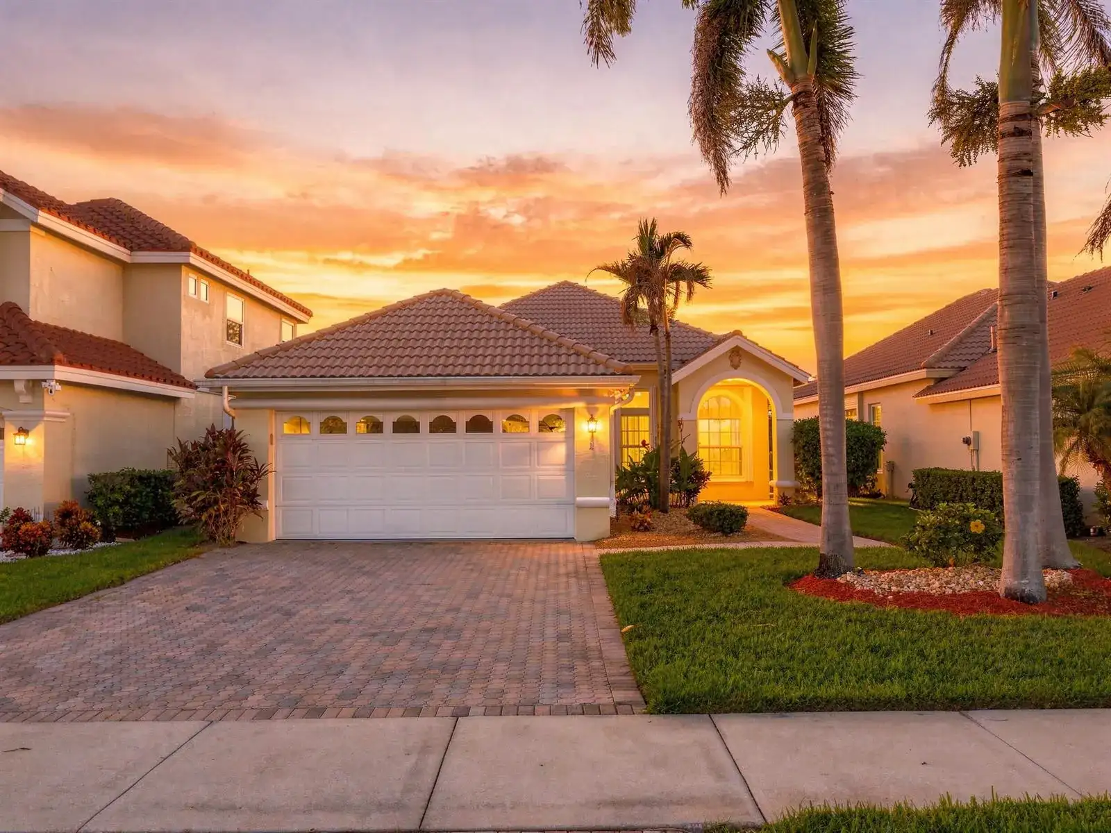 447 SW Horseshoe Bay, Port St. Lucie FL 34986 photo 2