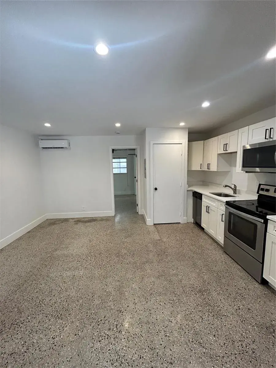 820 N Victoria Park Road # 4, Fort Lauderdale FL 33304