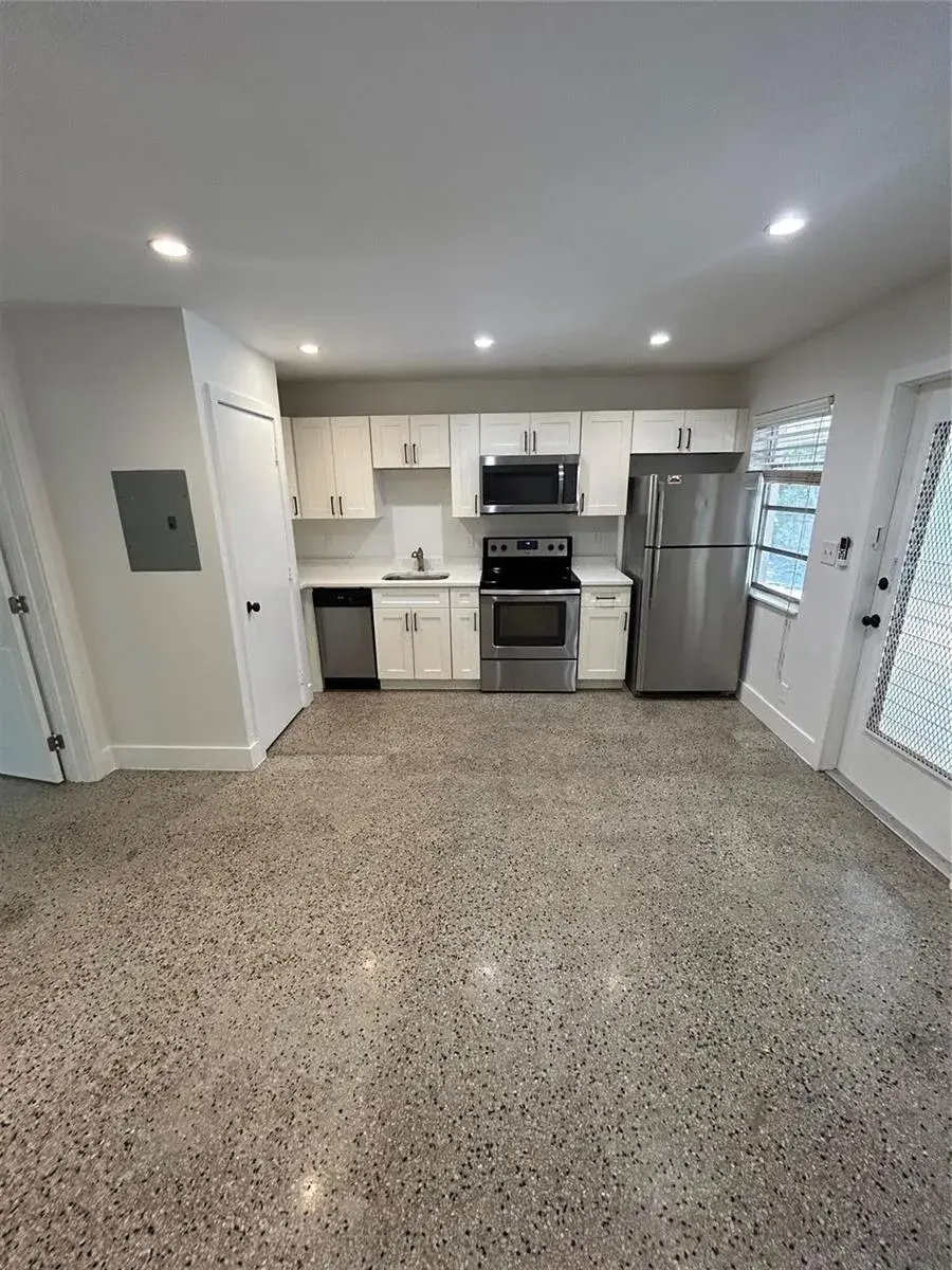 820 N Victoria Park Road # 4, Fort Lauderdale FL 33304